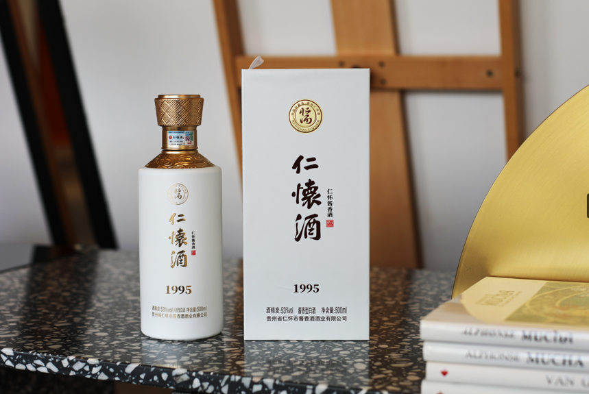 你知道为什么白酒不“白”吗?