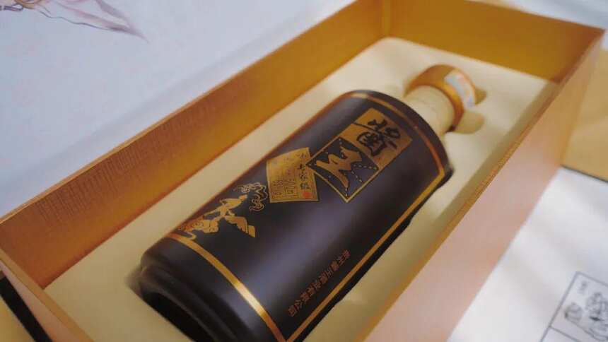 为什么都说不要轻易尝试酱香白酒?内容反转,原来道理竟是这样